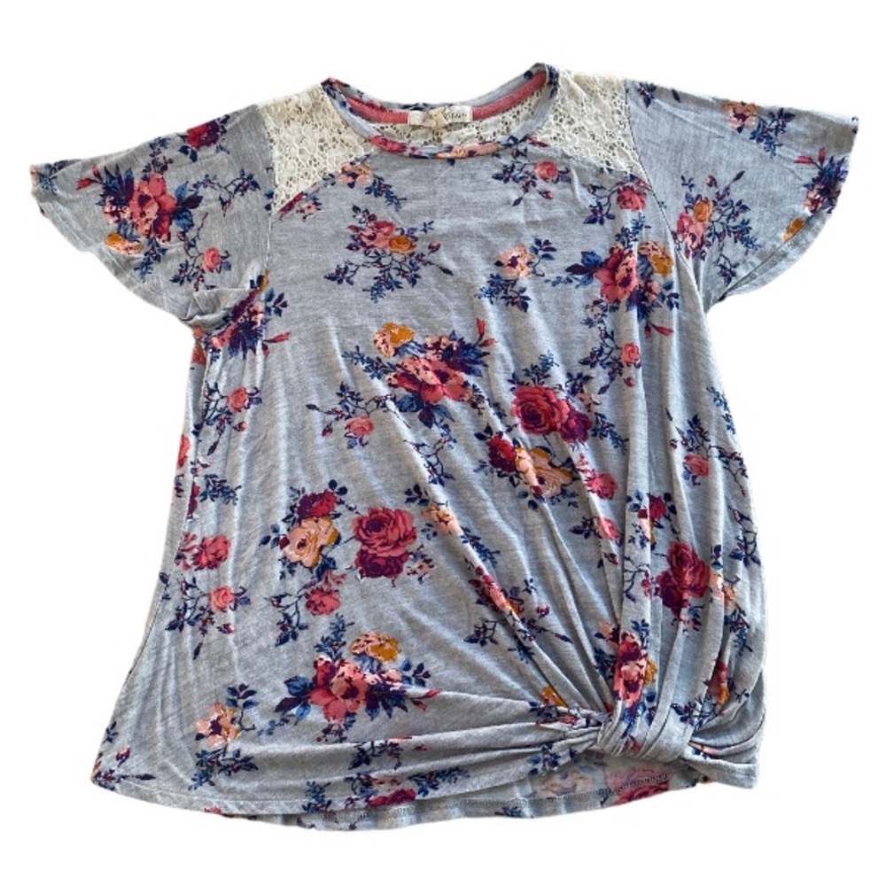 Rewind: Floral Lace Top